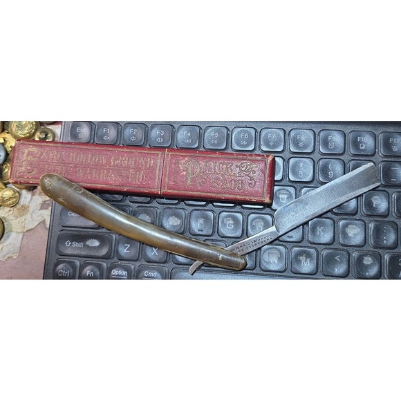 Nice Antique  Straight Razor In Box - Has Damage On Handle As In Picture - Picture 4 of 11